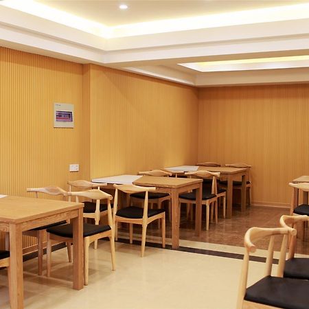格林豪泰山东省济南市高新区工业南路奥体中路快捷酒店 外观 照片